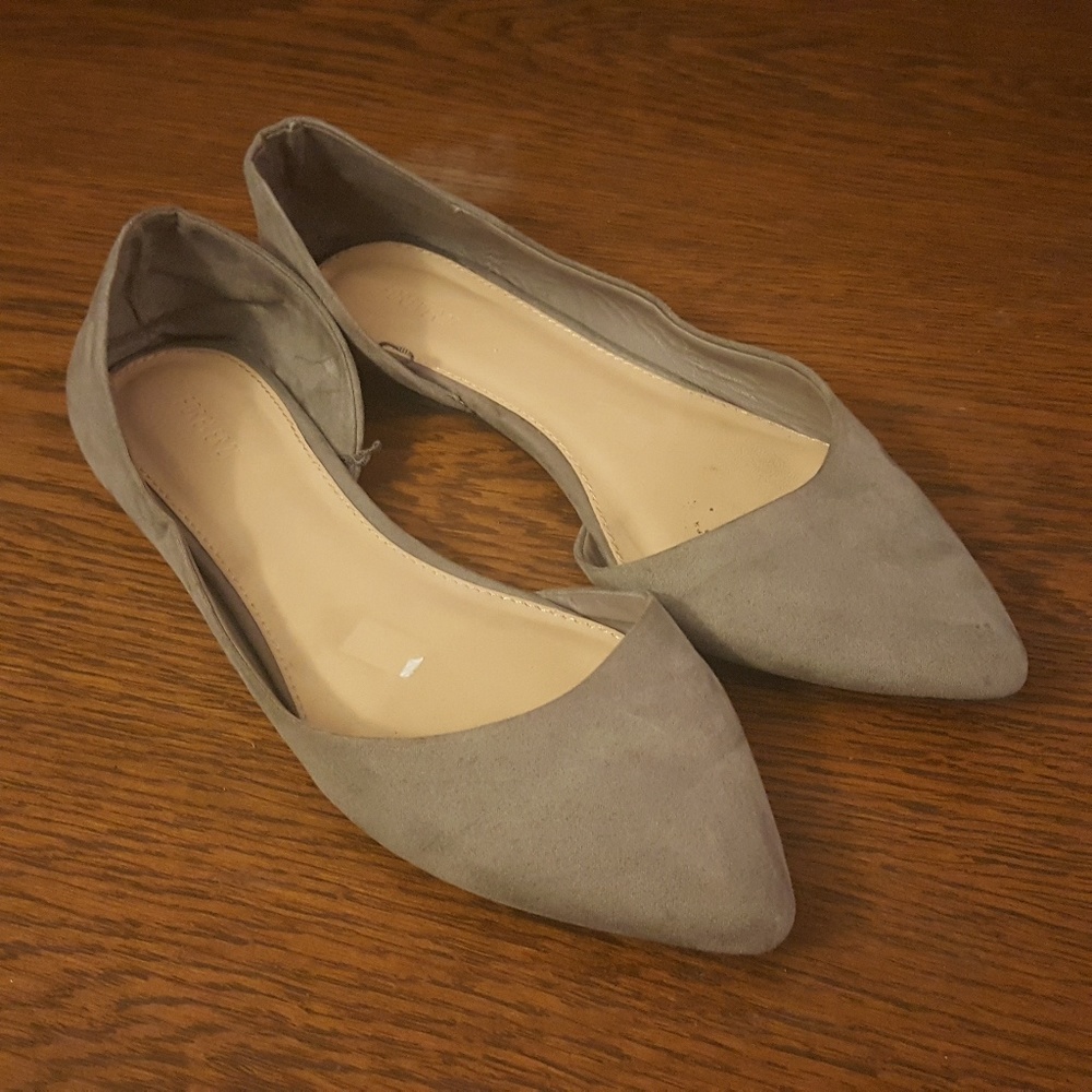 FOREVER 21 Gray Faux Suede Poibted Toe Flats 7.5